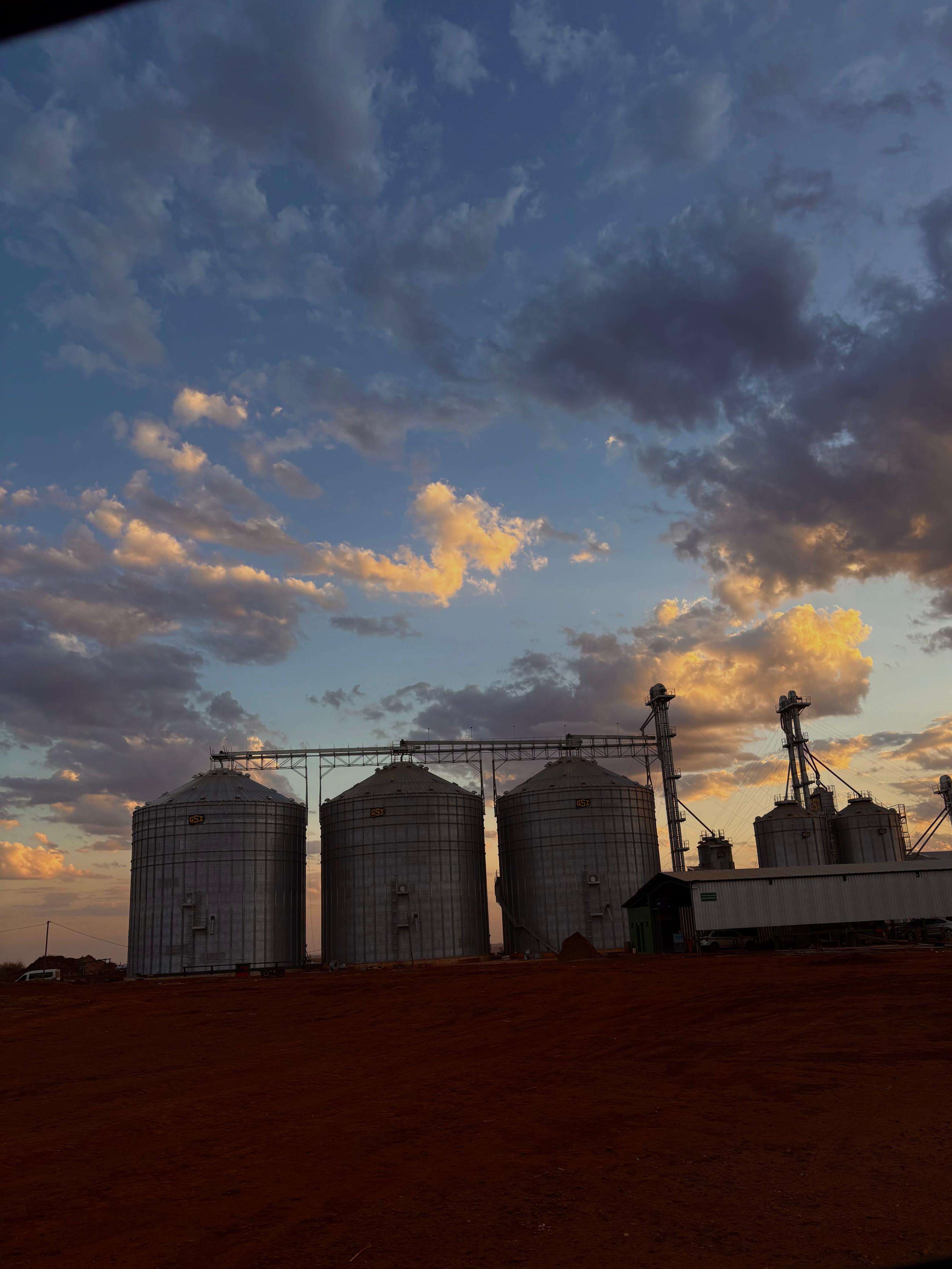 Mazeto Paiva Armazéns Gerais
